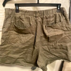 LEVEL 99 GREEN CARGO JEAN SHORTS